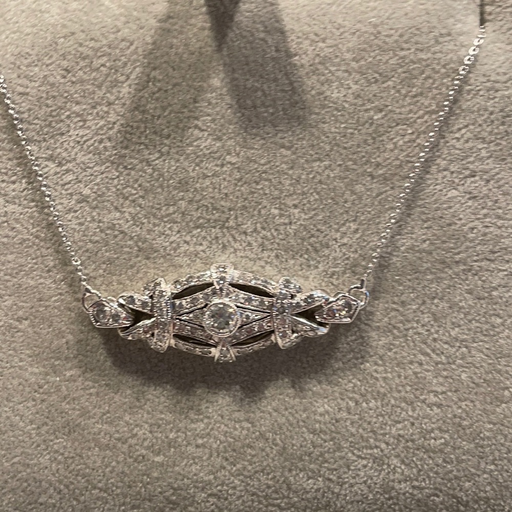18K white gold diamonds necklace